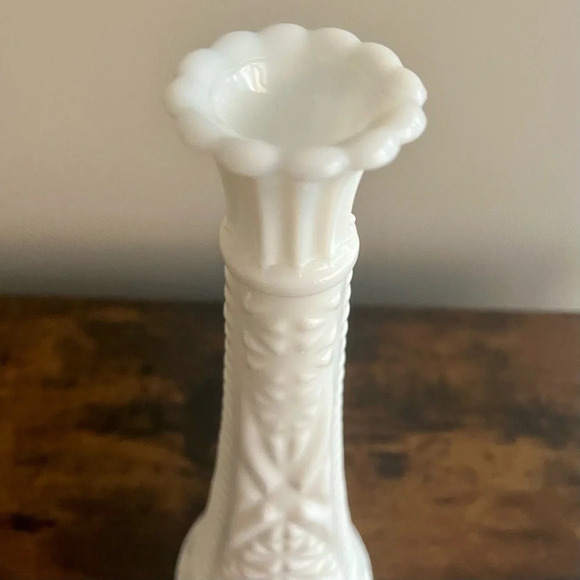 Anchor Hocking| Vintage 9” Milk Glass Vase Antique MCM - Picture 4 of 5